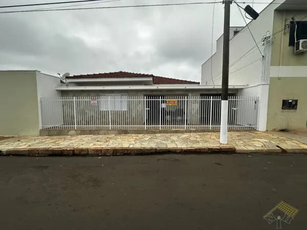 Casa Alvenaria para Aluguel em Centro Novo Horizonte-SP
