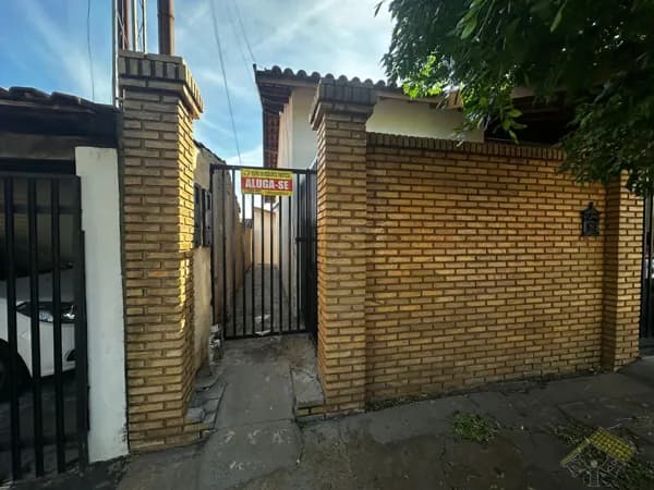 Casa Alvenaria para Aluguel em Santa Clara Novo Horizonte-SP