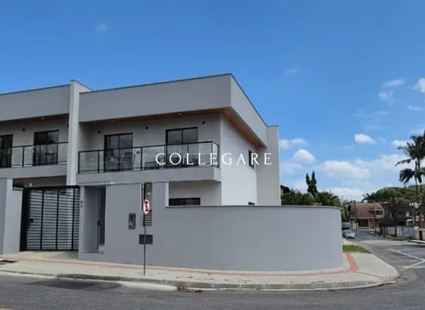 Sobrado geminado, de esquina, Novo no bairro Costa e Silva!