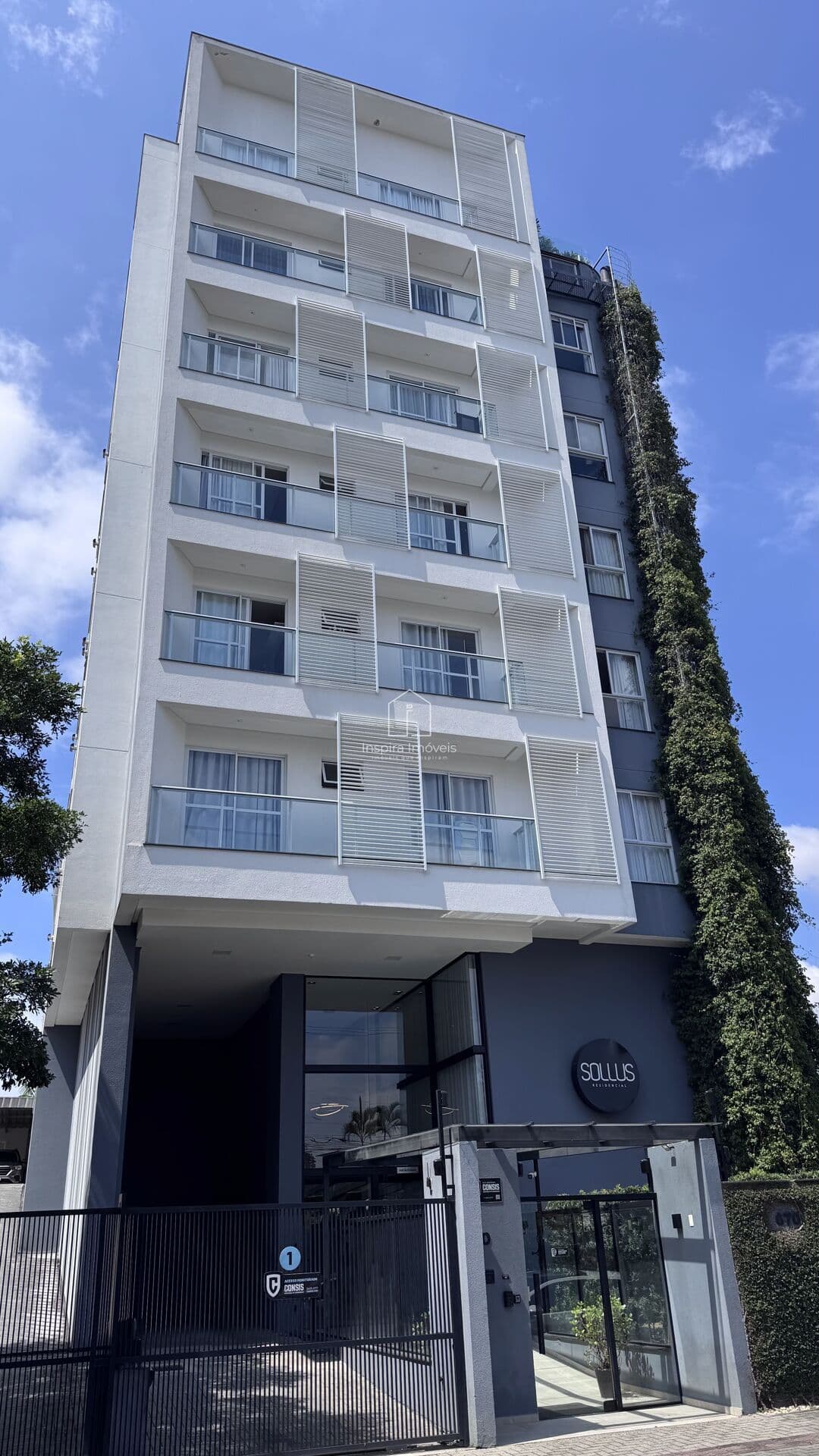 Apartamento semi-mobiliado a venda no Bairro Gloria