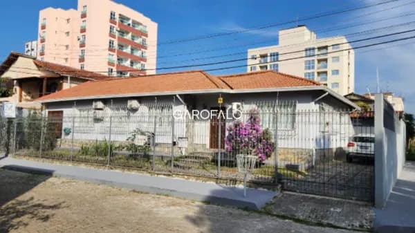 Casa em Resende - Jardim Tropical