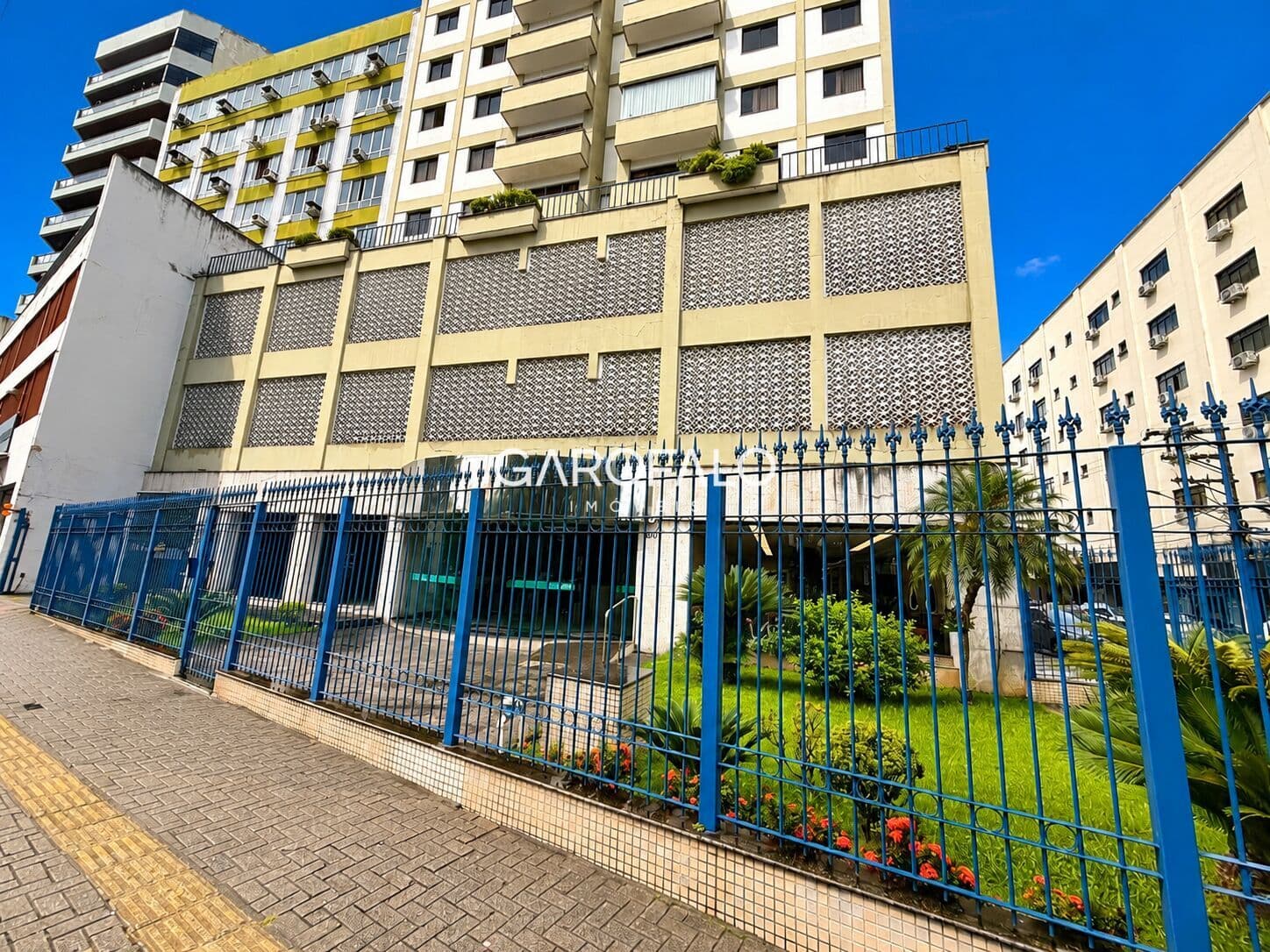 Apartamento à venda no Edifício Solar Beira Rio – Campos Elíseos