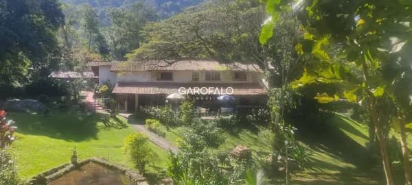 Belíssima residência na serra de Teresópolis.