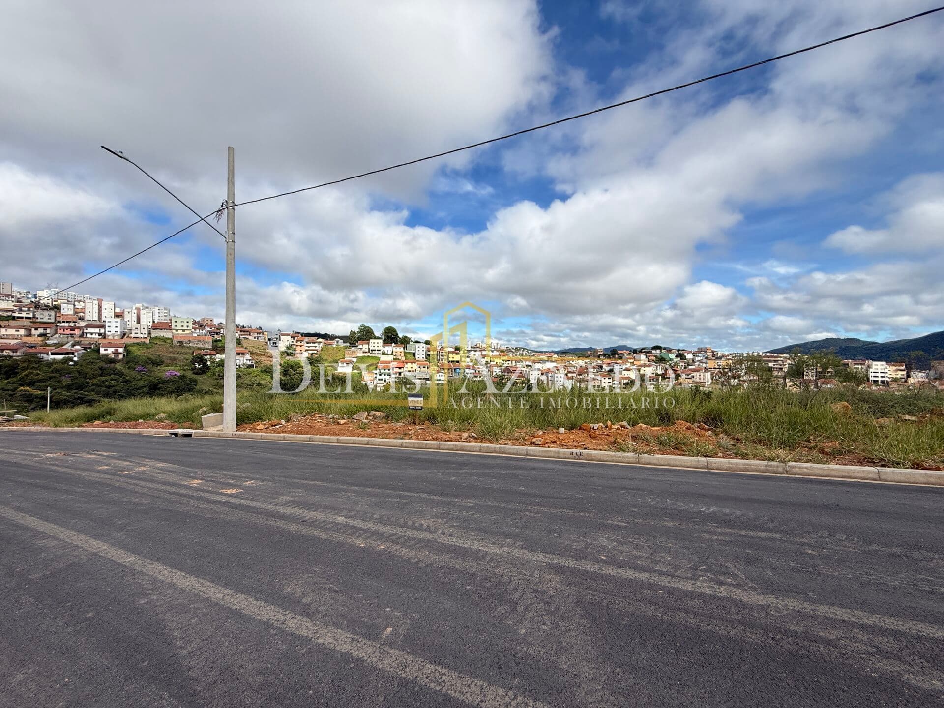 Terreno com 250 m²