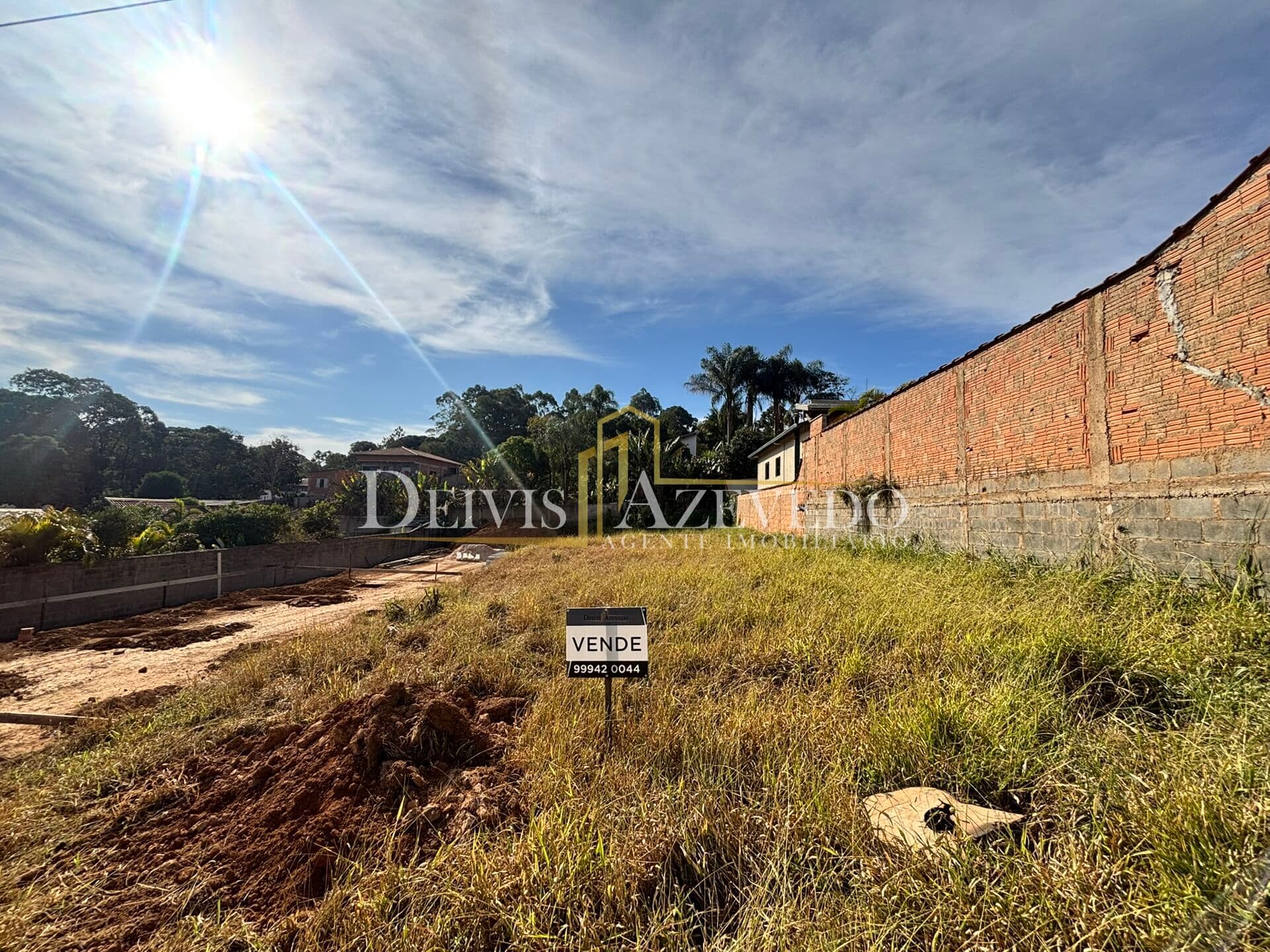 Lote à venda (Com Escritura) – EXCELENTE TOPOGRAFIA