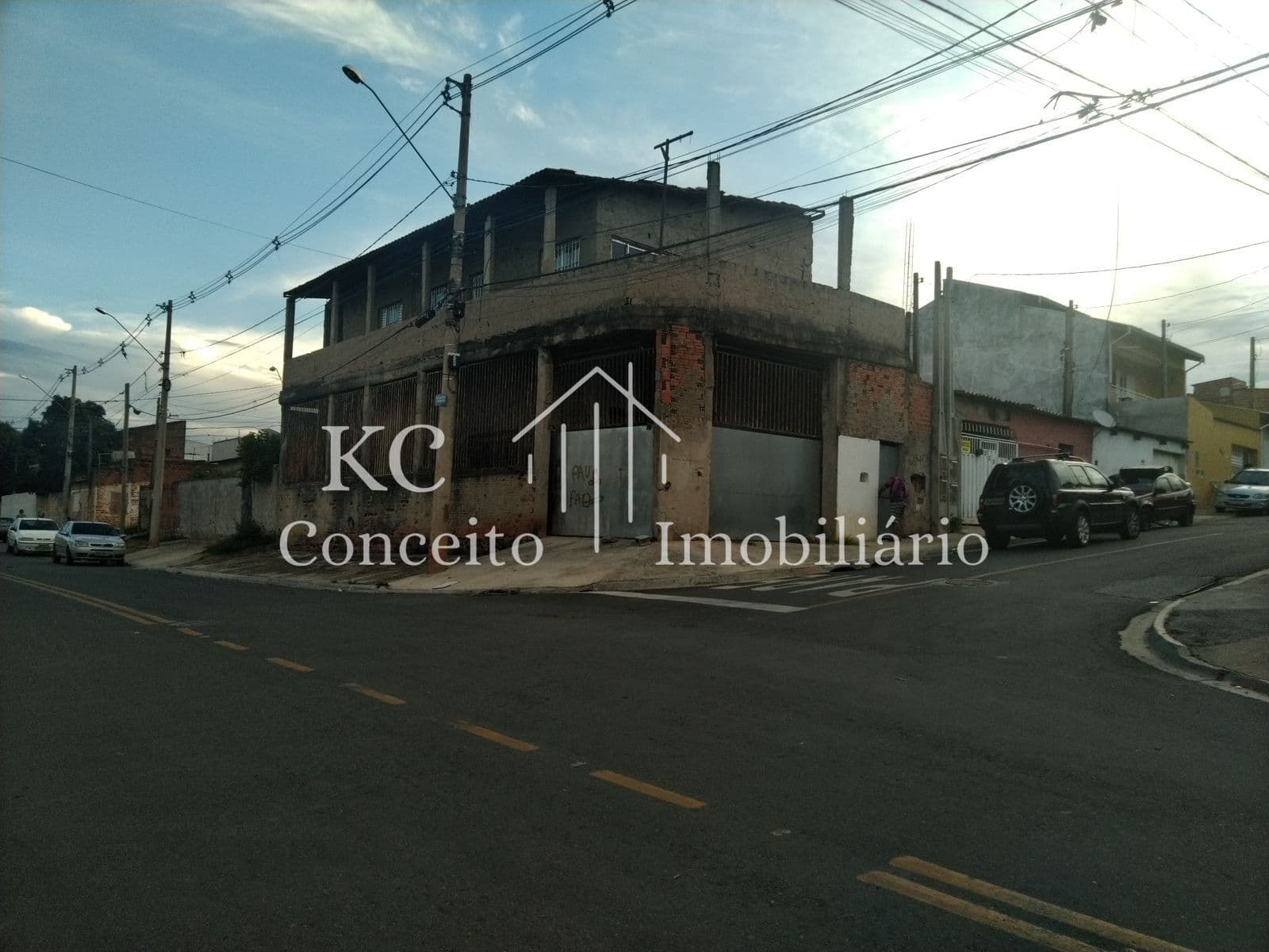 Casa e Barracão á venda no Residencial Vila Vitória Campinas-sp