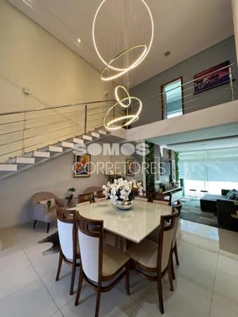 Jardim Higienópolis - Maringá-PR | Sobrado com 3 Suítes, 4 Vagas e Espaço Gourmet