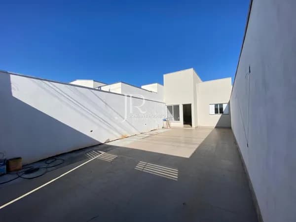Casa à venda com 2 dormitórios, sendo 1 suíte no Mirandola em Americana - SP