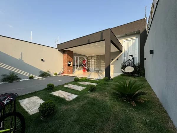 Casa nova com excelente acabamento 03 dormitórios 01 suíte no Jardins dos Lagos Nova Odessa.