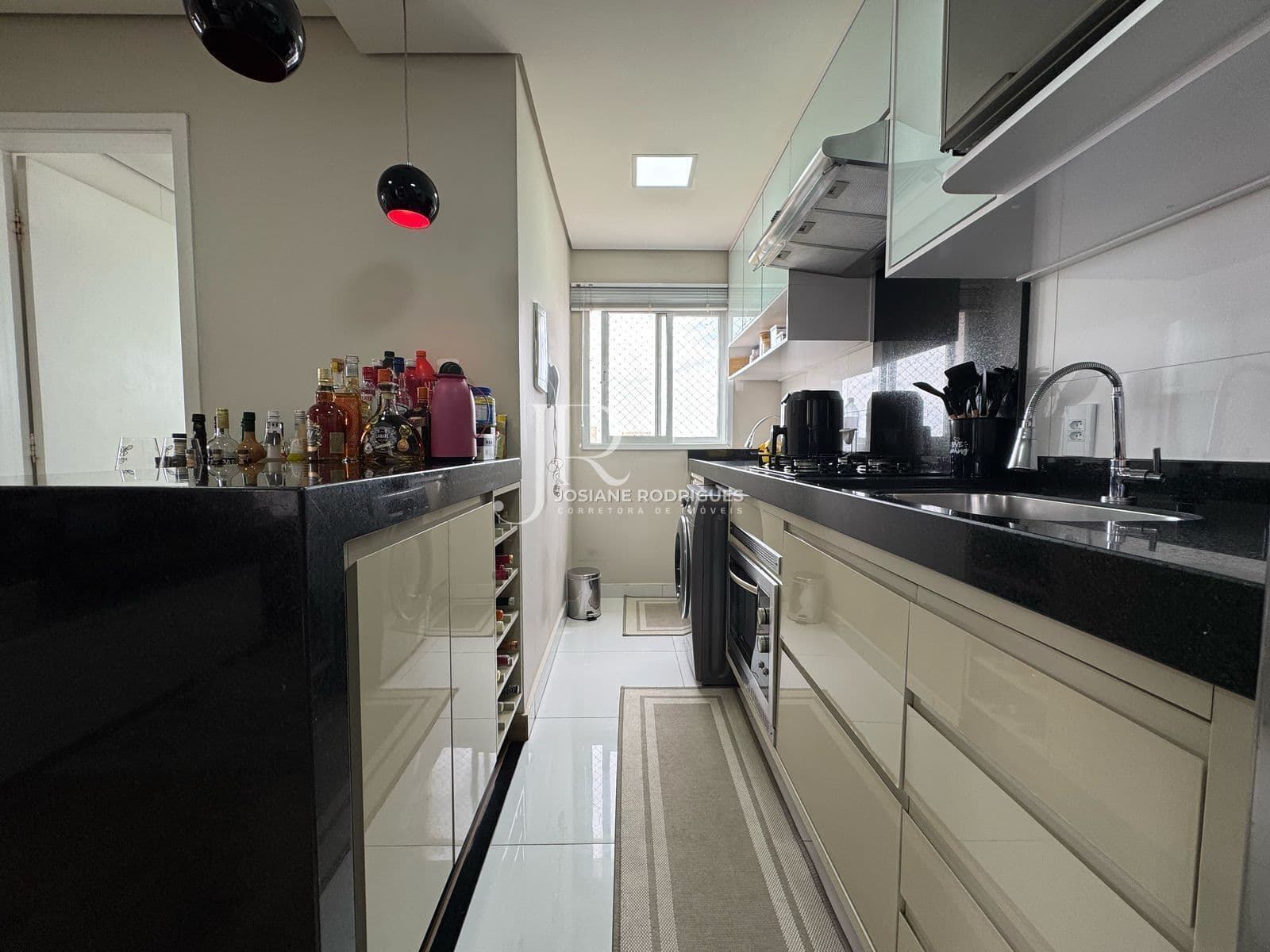 Apartamento à venda com 2 dormitórios, sacada com churrasqueira no Vila Daienese em Americana - SP