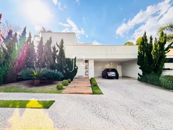 Casa à venda com 03 quartos sendo 01 suíte com closet no Condomínio Altos da Colina em Americana-SP