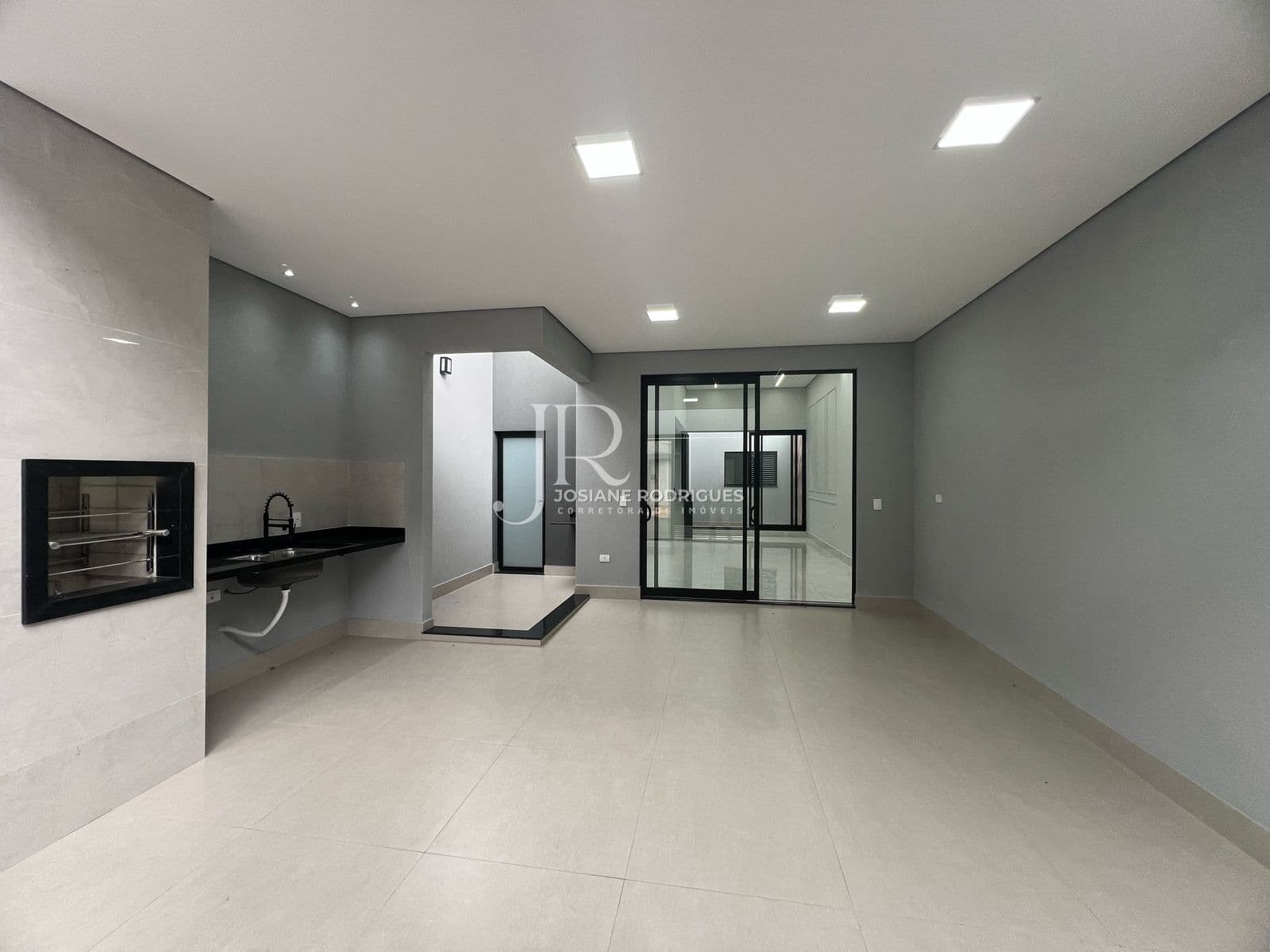 Casa nova á venda con 03 quartos sendo 01 suíte no Parque Universitário em Americana - SP