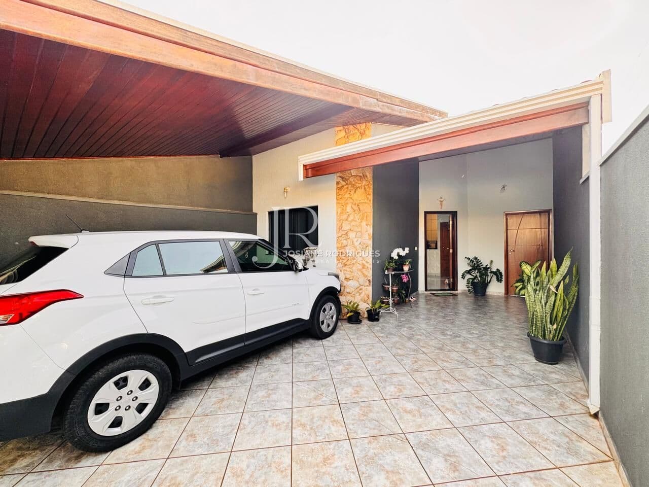 Casa com 03 quartos sendo 01 suíte no Parque Novo Mundo em Americana - SP