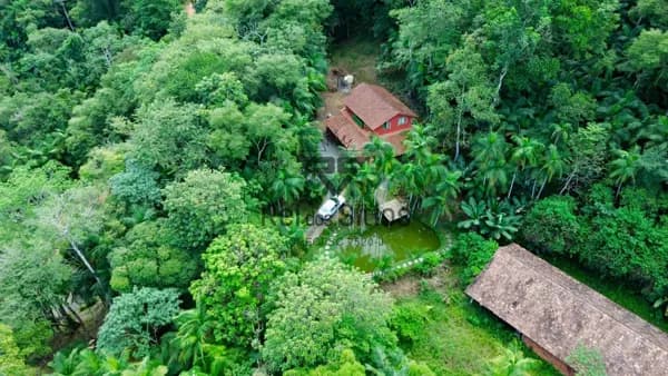 Chácara com Casa e Chalé!