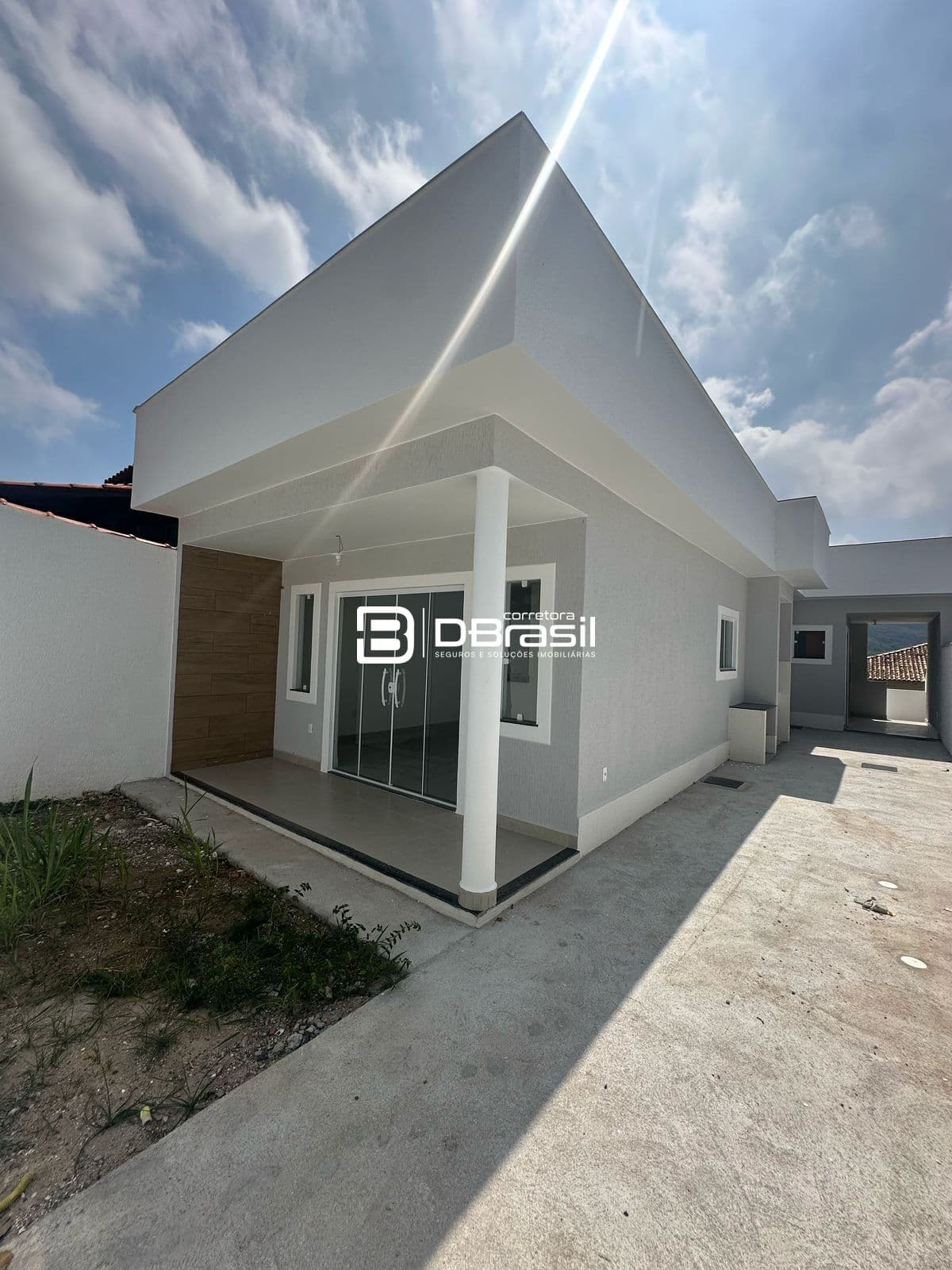 Casa Padrão em Raphaville, Maricá/RJ