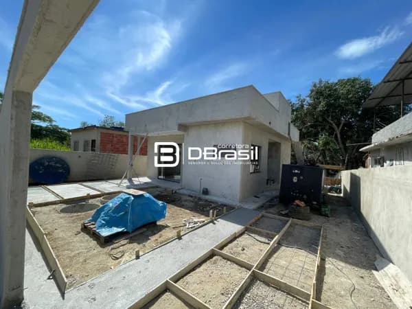Casa Padrão em Jacaroá, Maricá/RJ