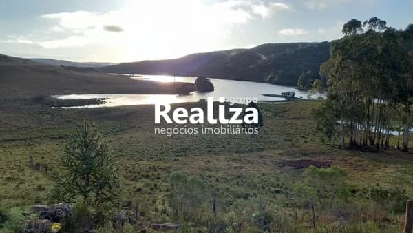 Vendo lindas chácaras em São Francisco de Paula, com área a partir de 2 hectares, regularizadas e com visão magnífica da região da Serra Gaúcha.