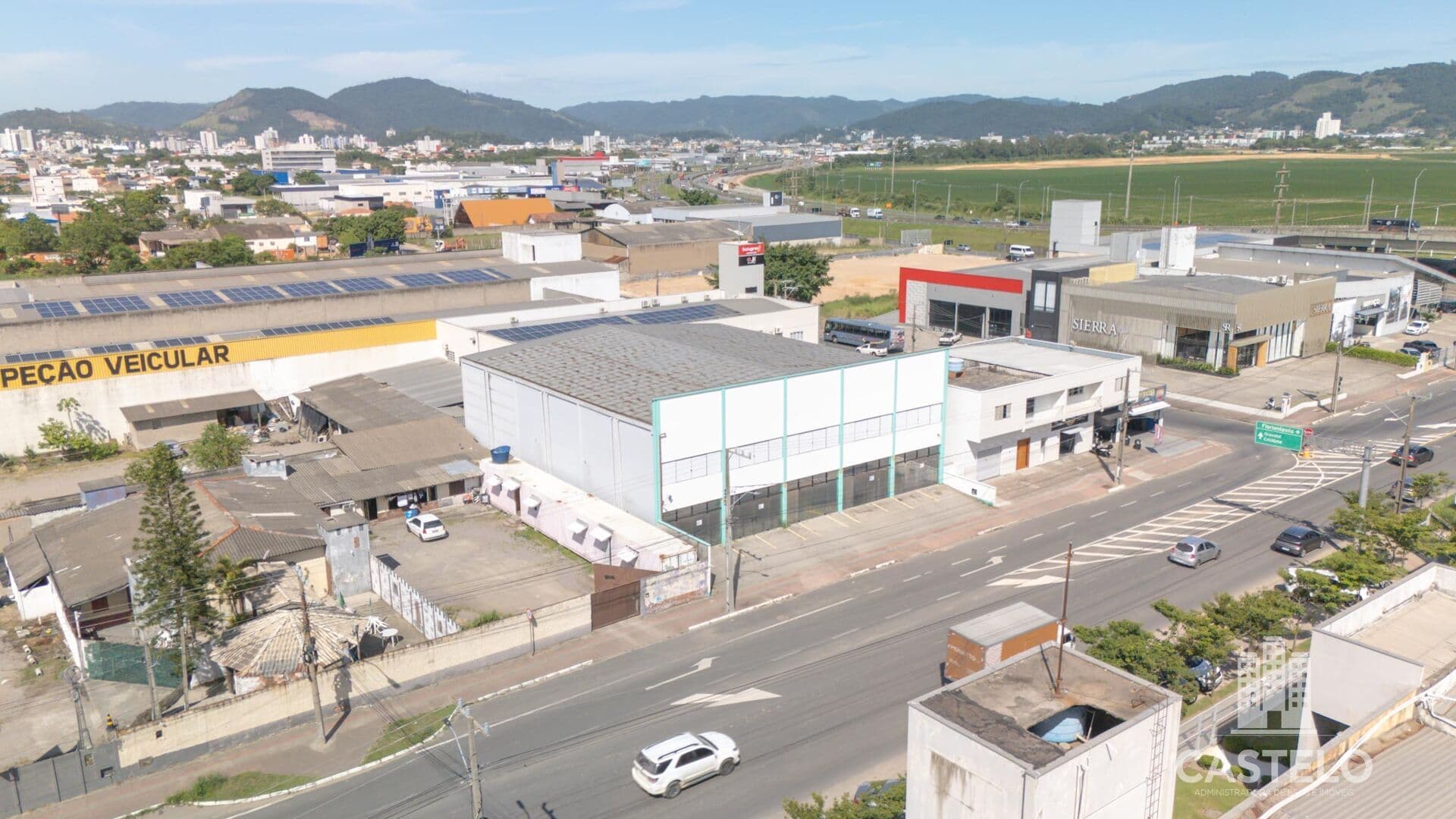 Sala comercial Nível de rua em Revoredo, Tubarão/SC