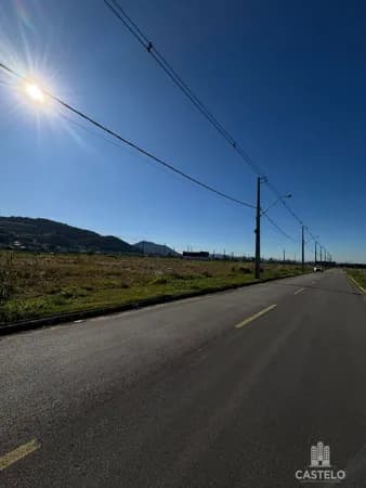 TERRENO EM LOTEAMENTO