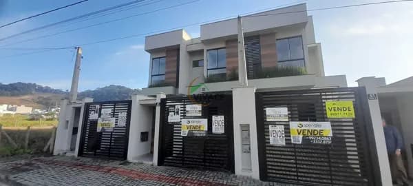 Sobrado em Gaspar - Gaspar Mirim