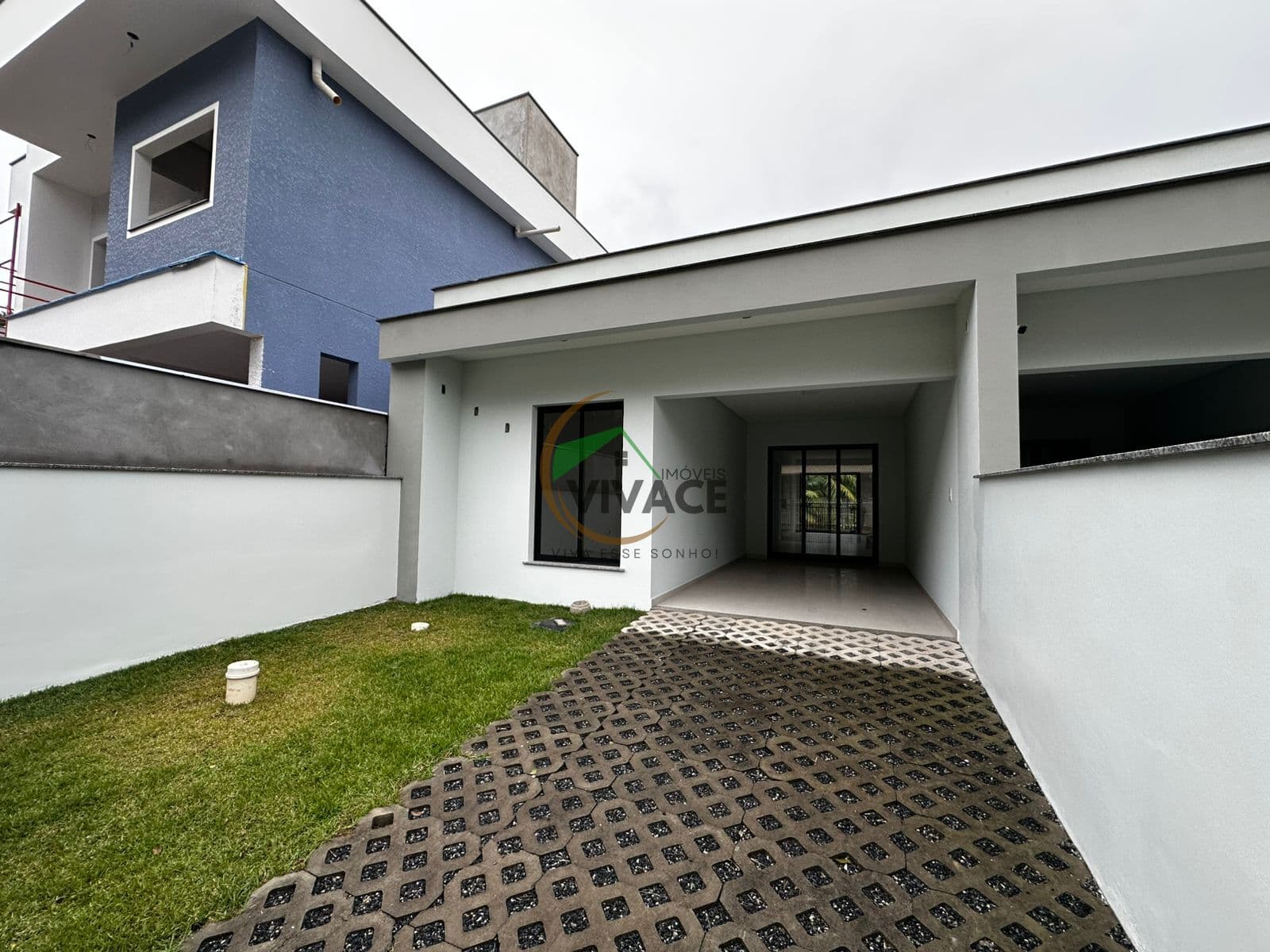 Casa com 02 quartos sendo 01 suite no Testo Salto