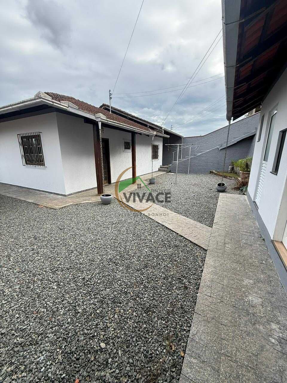 Casa em Blumenau - Ponta Aguda