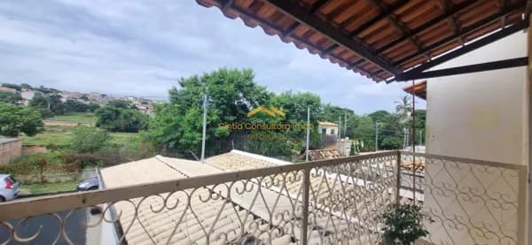 EXCELENTE OPORTUNIDADE DE CASA À VENDA NO BAIRRO BOM RETIRO/BETIM.