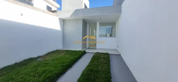 LINDA CASA À VENDA NO BAIRRO PONTE ALTA/BETIM.