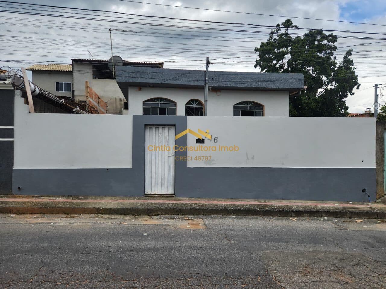 CASA À VENDA NO BAIRRO BOM RETIRO BETIM/MG.