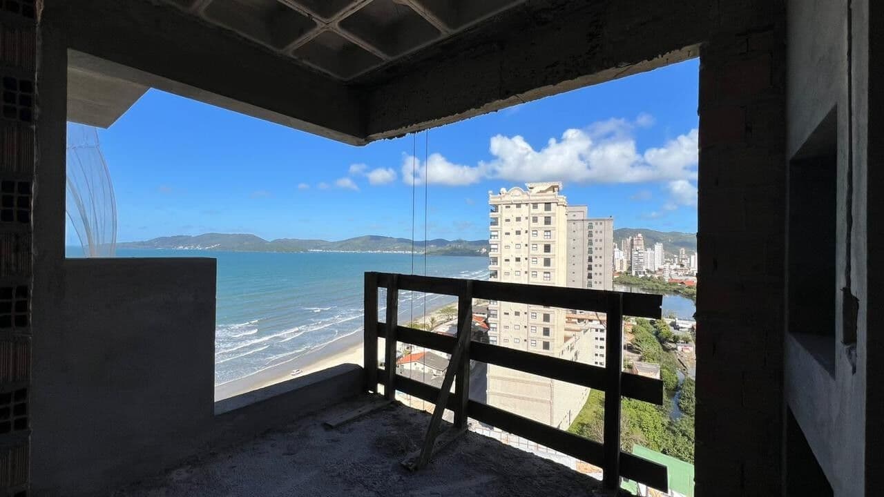 Apartamento com Vista Mar Permanente – 3 Suítes e 138m²