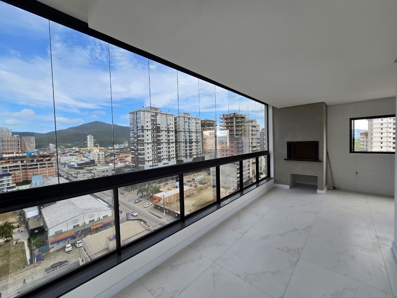 Apartamento Pronto no Perequê com 3 quartos sendo 1 suíte