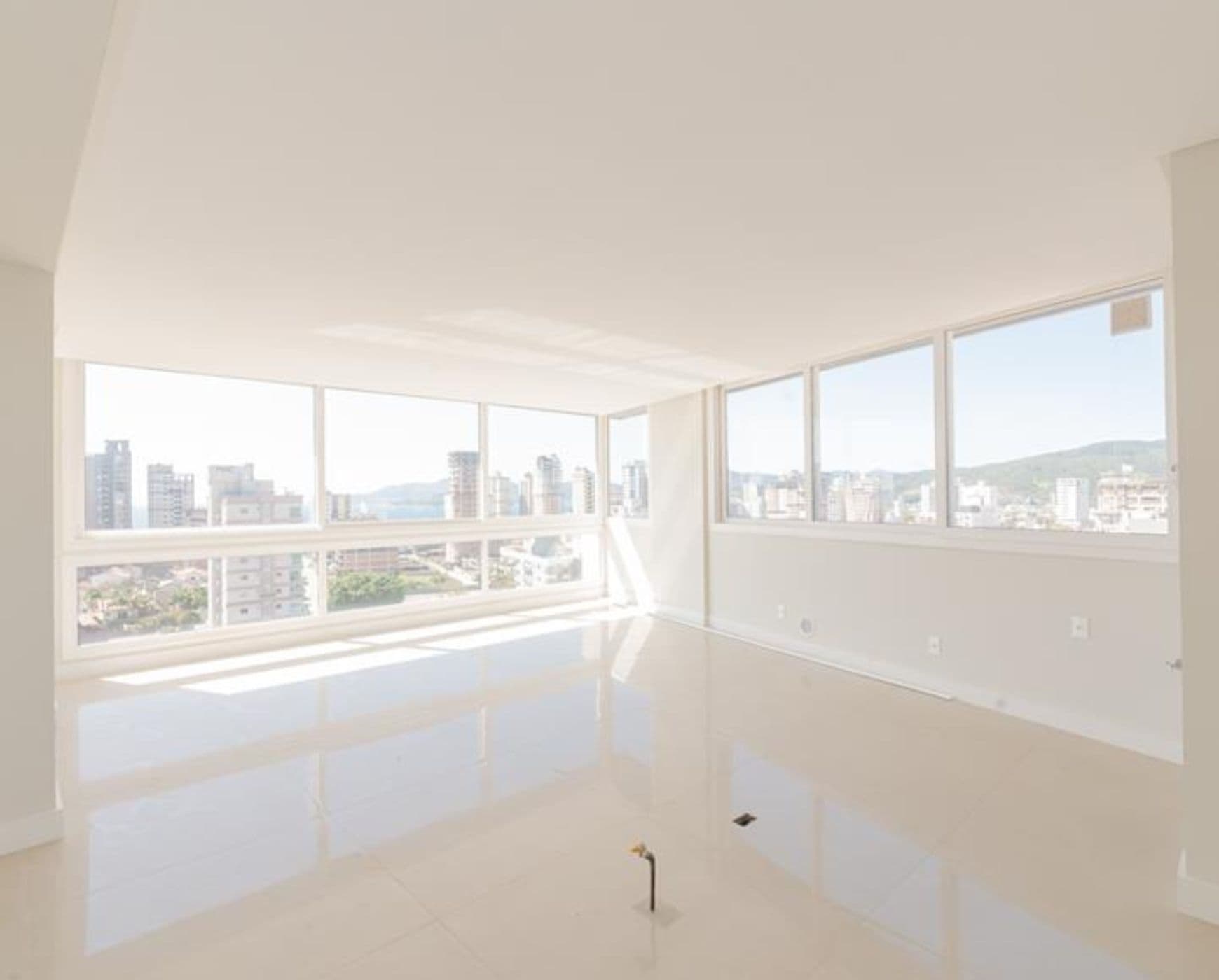 Apartamento Pronto Alto Padrão com 2 suítes no Perequê