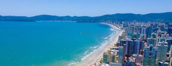 Apartamento em Meia Praia, Itapema/SC