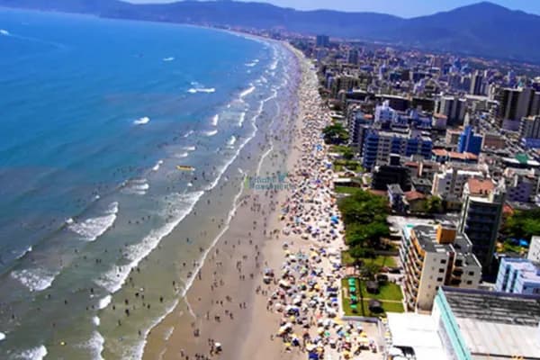 Apartamento em Itapema - Meia Praia