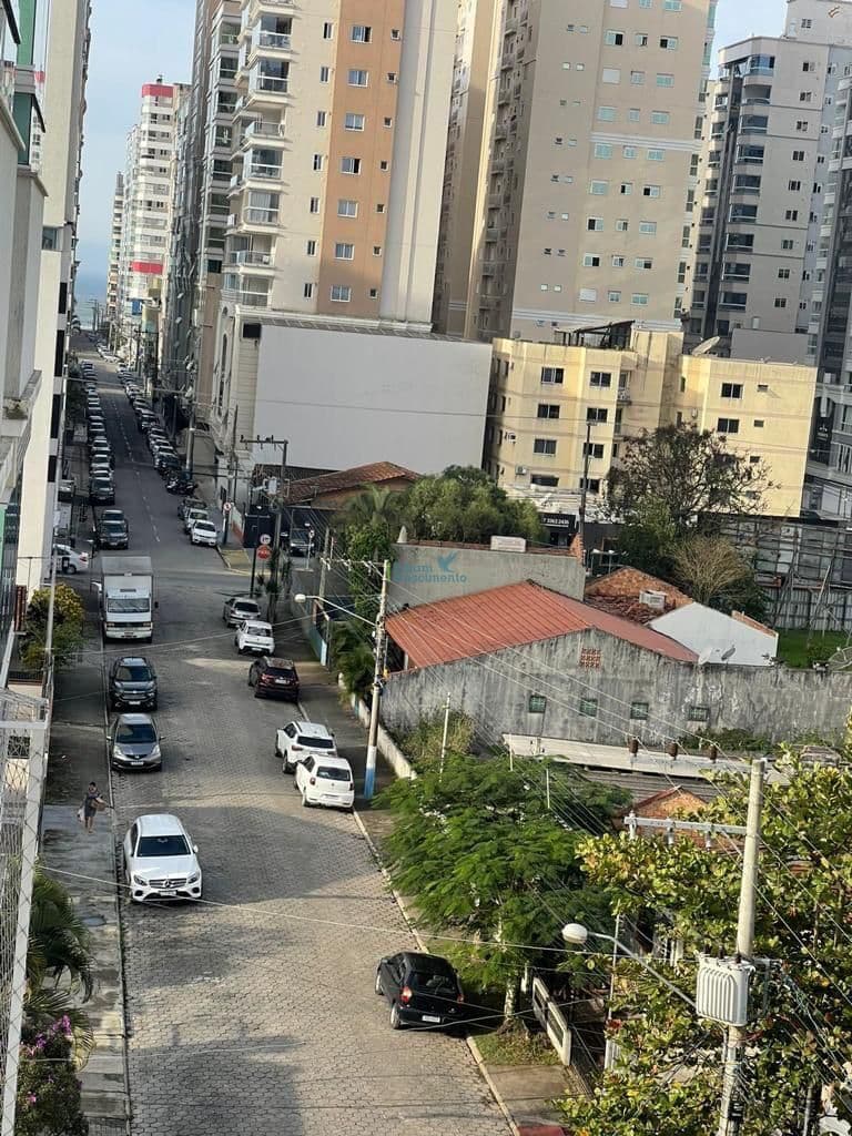 Apartamento em Itapema - Meia Praia