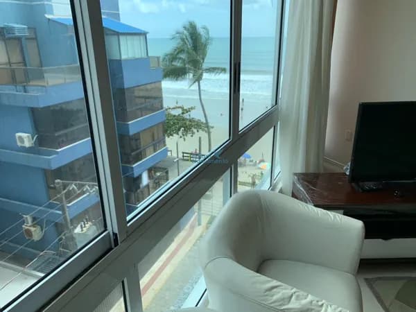 Apartamento em Meia Praia, Itapema/SC