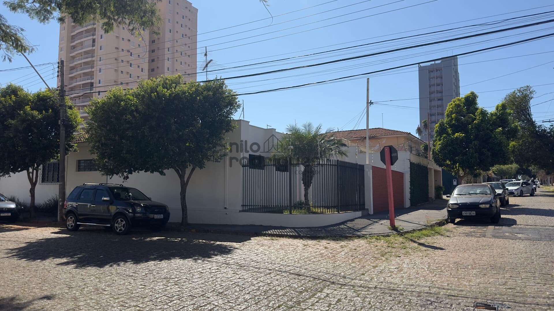 Casa comercial para locação - próximo à UNESP/Odonto