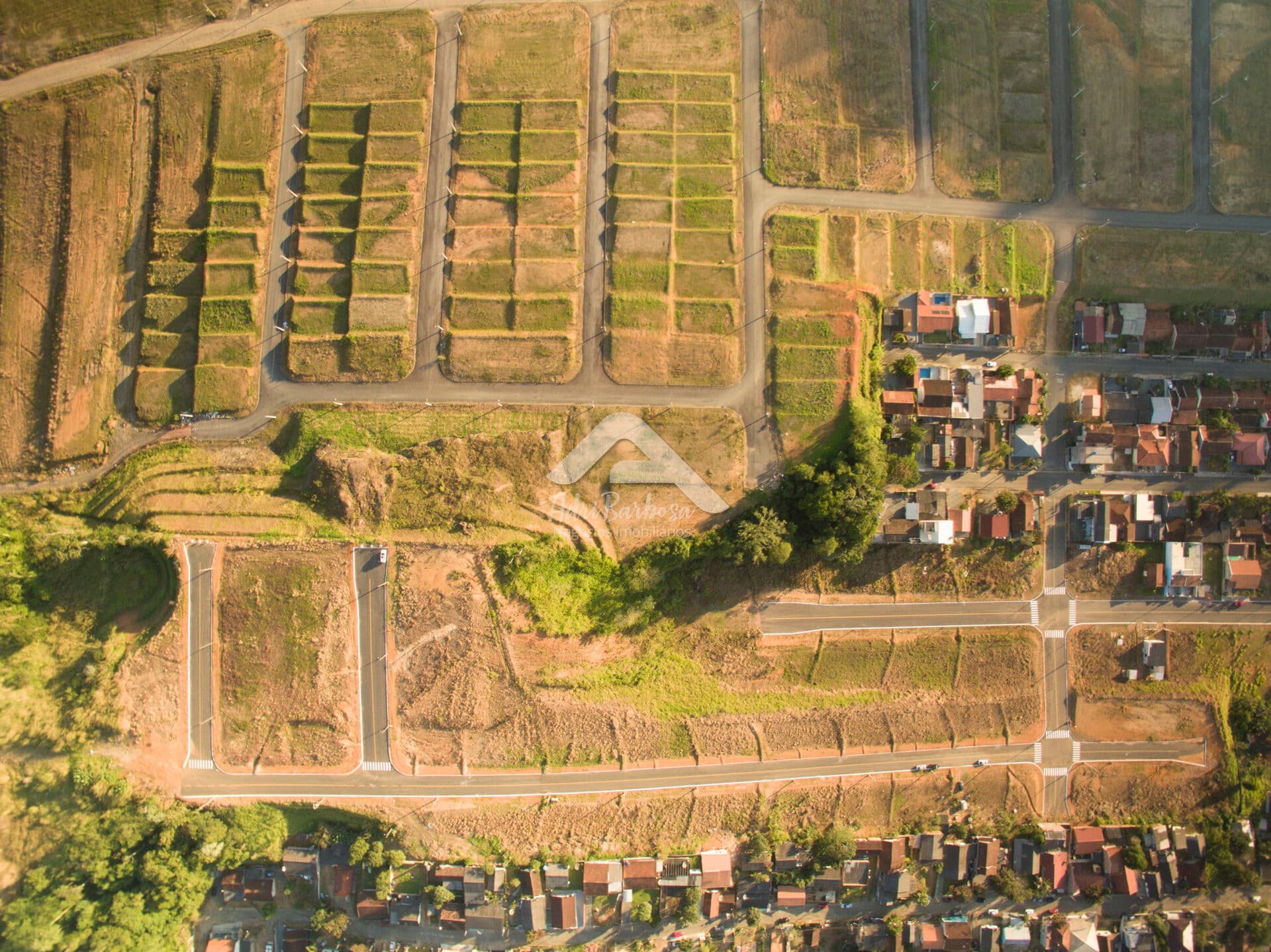 Terreno de esquina no Loteamento Primavera II na Estrada Nova