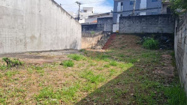 Terreno à venda no bairro Vila Guiomar em Santo André/SP