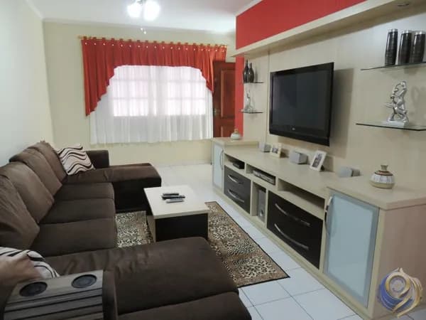 Casa Sobrado 257m2 de área construída - Vila Cecilia Maria - Santo André. SP.