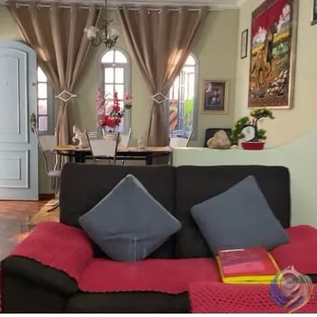 Casa Padrão: Oportunidade: 3 Imóveis no Mesmo Local – Excelente para Investidores