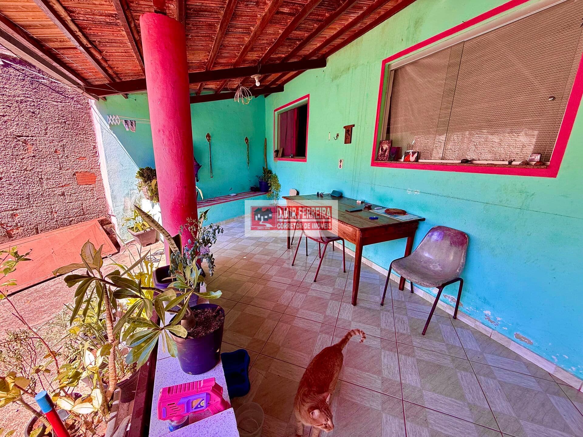 Casa 3 Quartos - Lote 384m²