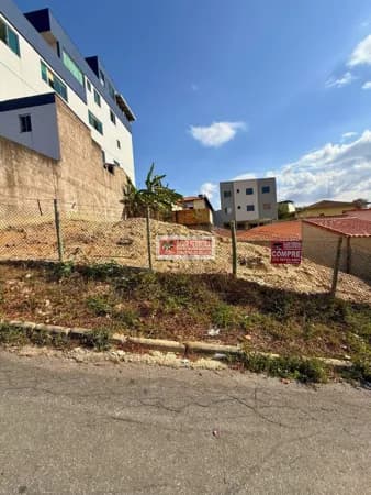Lote 360m²