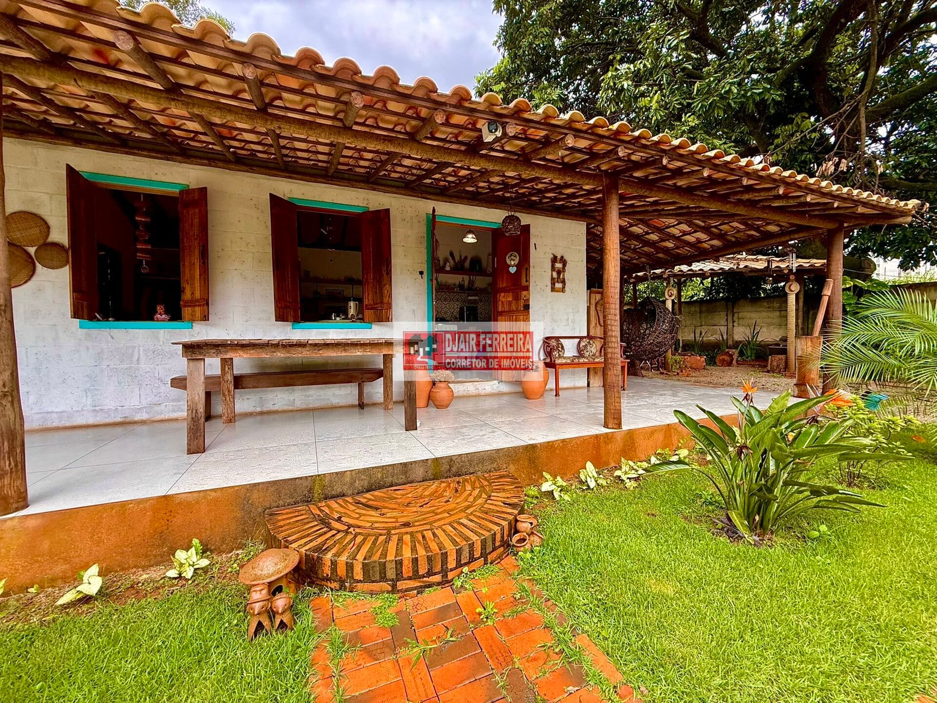 Fazenda/Sítios/Chácaras em Ibirité - Centro