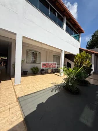 Casa 6 Quartos