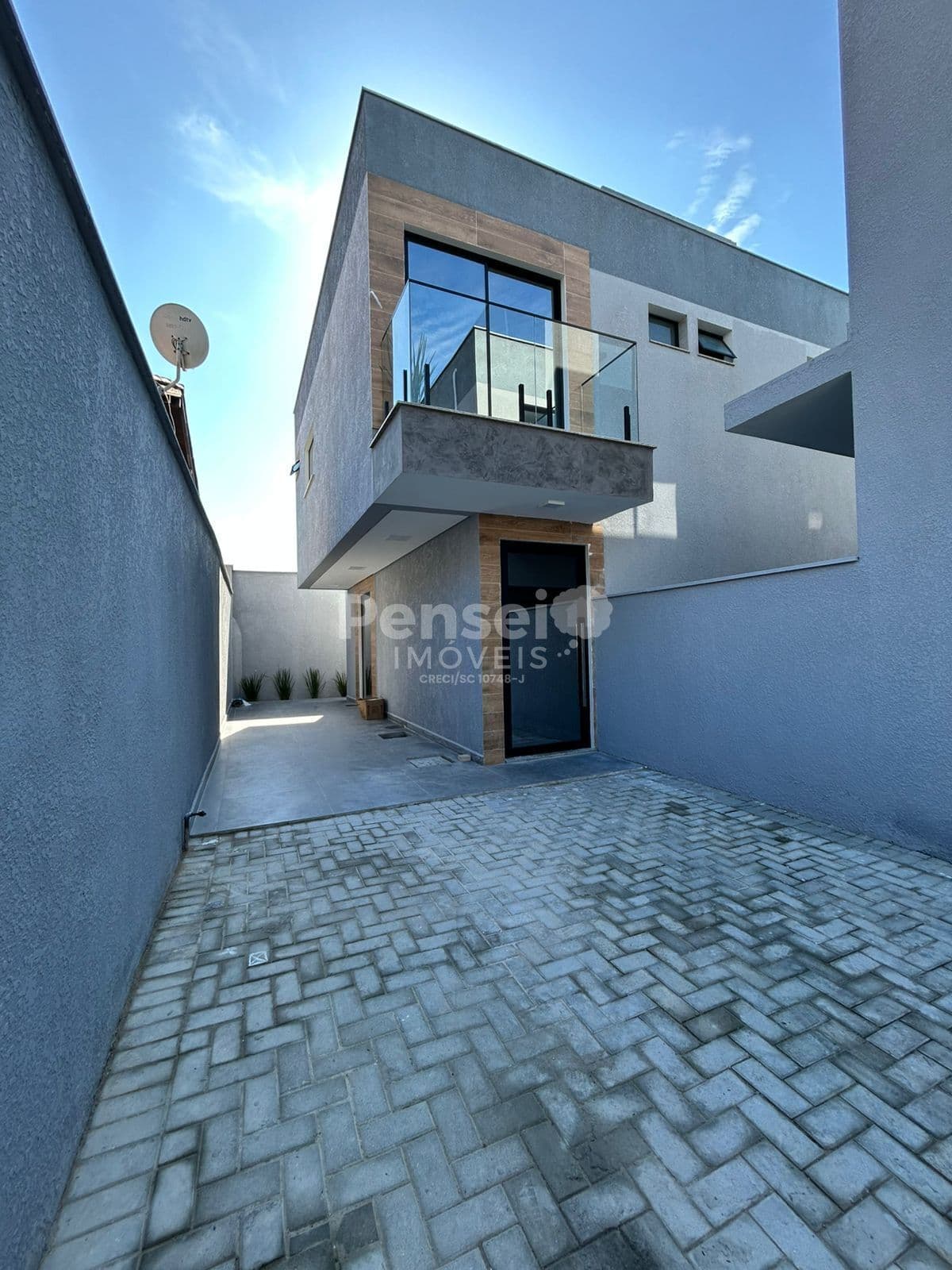 SOBRADO NOVO – 3 DORMITÓRIOS | PRAIA DOS INGLESES – FLORIANÓPOLIS/SC