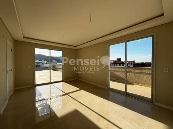 Espetacular Cobertura NOVA de 3 Dormitórios com Terraço de 92m² e Financiamento – Praia dos Ingleses!