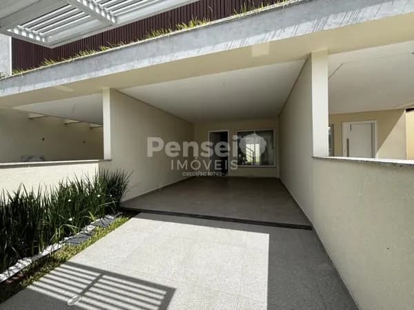 Linda Casa Duplex a 600m da Praia dos Ingleses – Florianópolis/SC