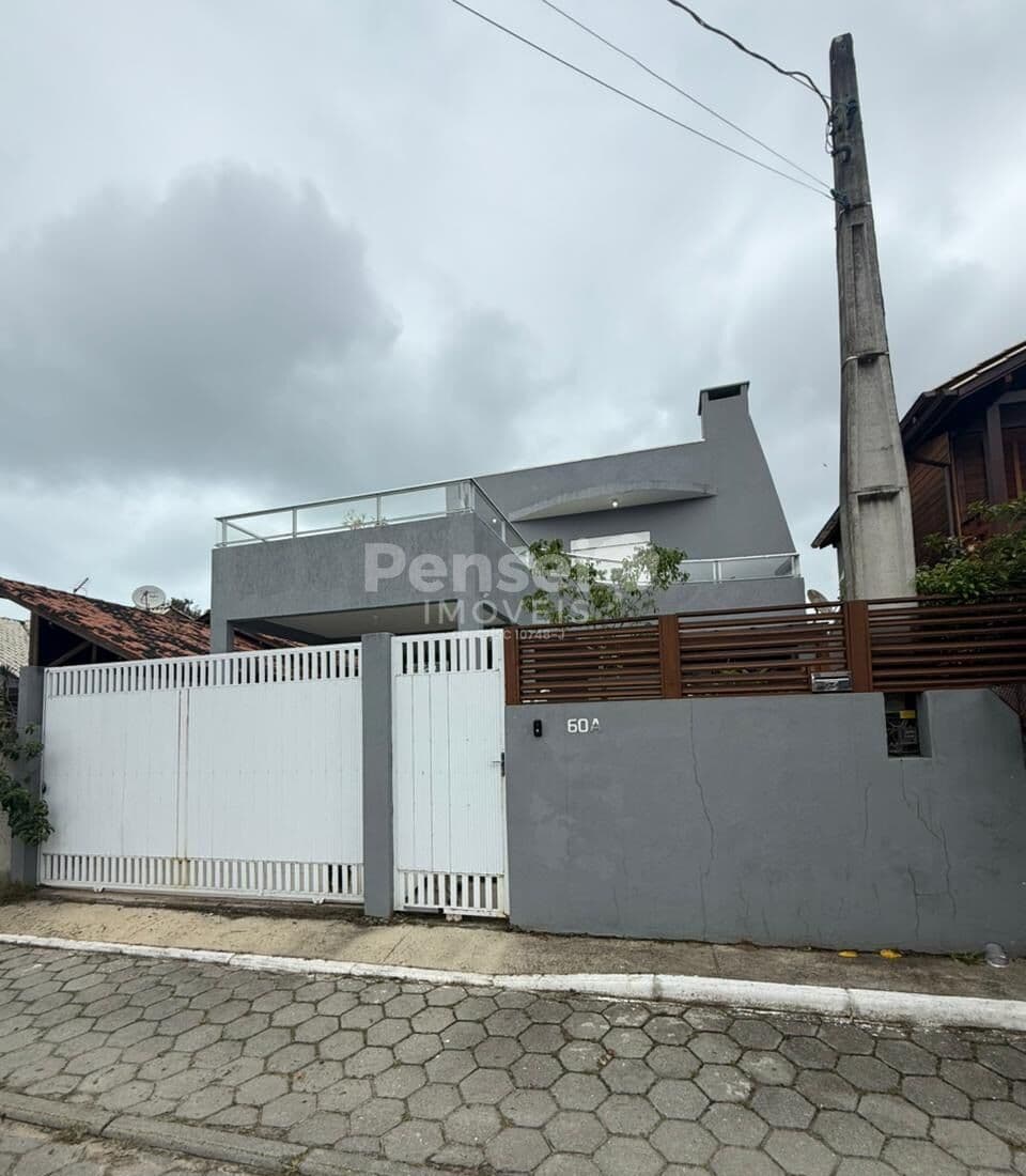 Excelente Casa 3 dormitórios São João do Rio Vermelho - Florianópolis/SC