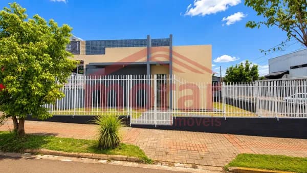Casa de esquina a 5 minutos do Centro com energia solar e 2 ar condicionado